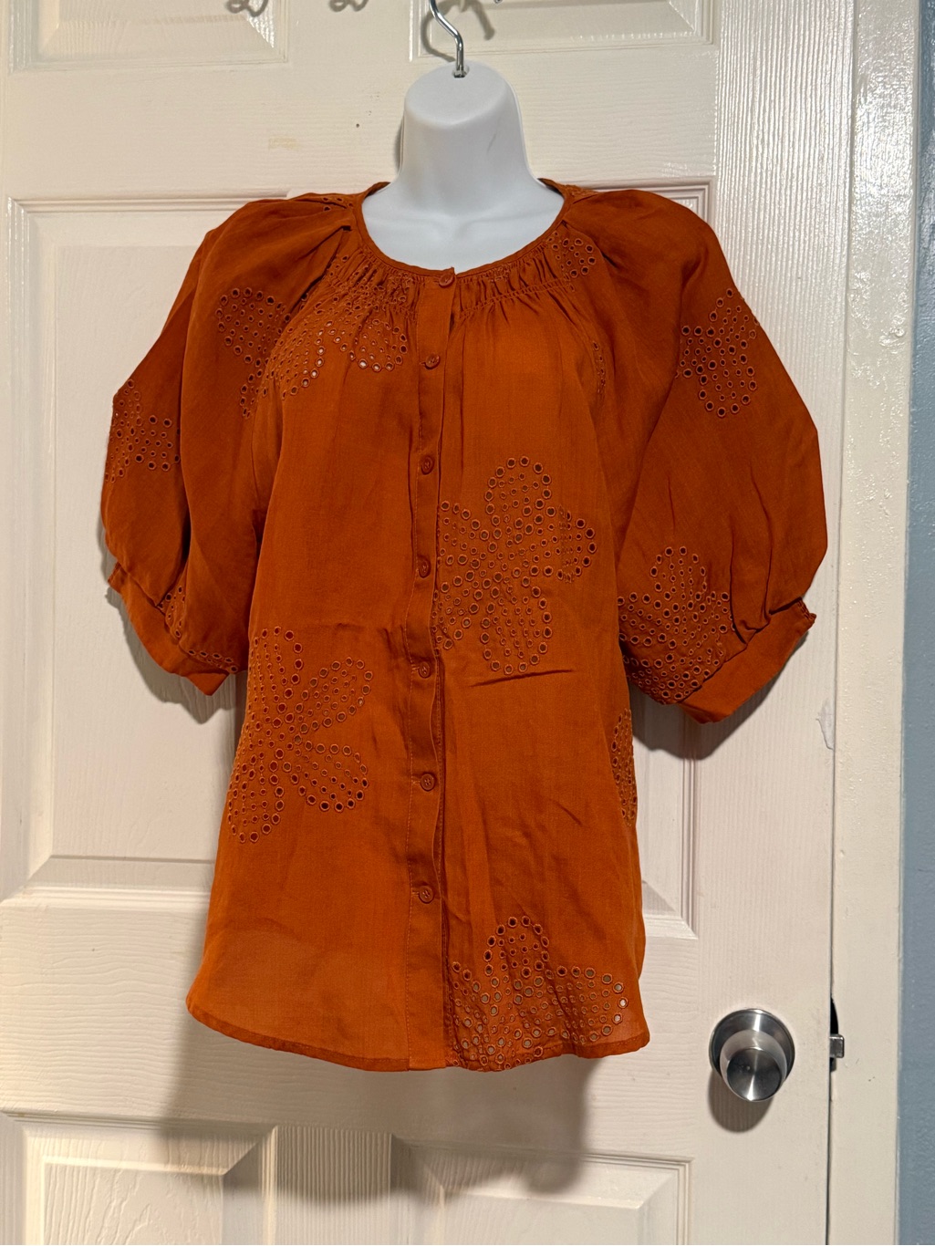 Chico’s Button-Front Eyelet Blouse In Rust Orange Size 14